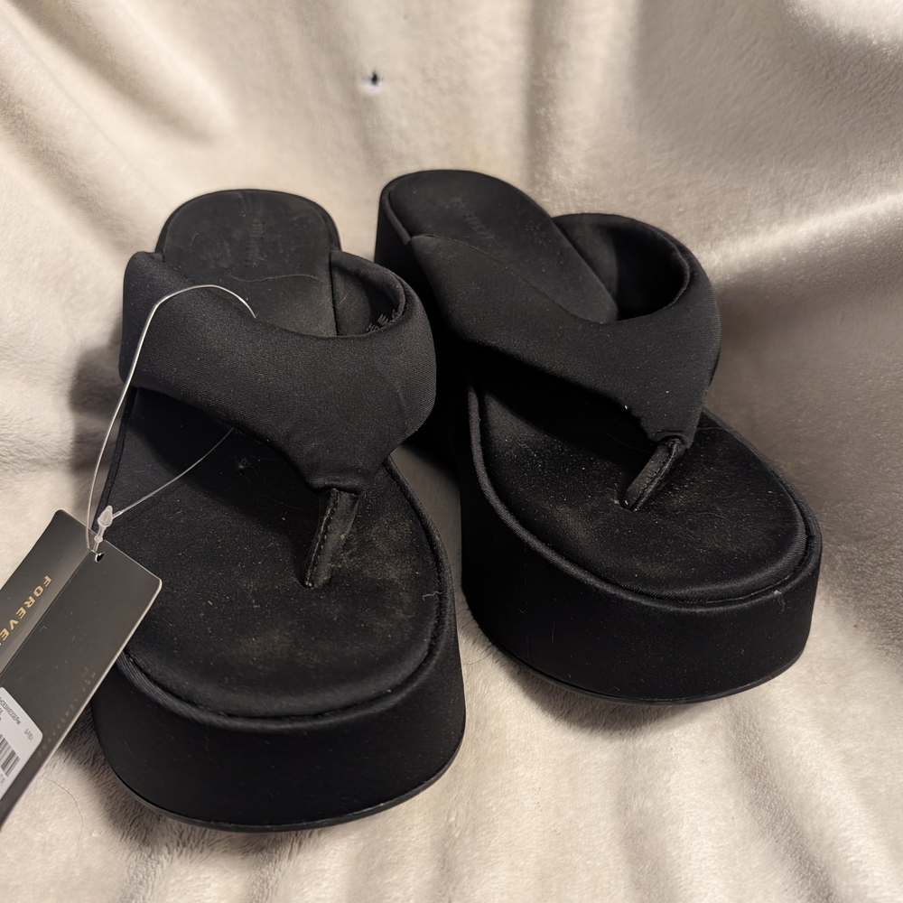 Forever 21 Black Platform Thong Sandals
